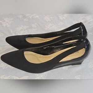Ellen Tracy Black Wedge Pattent Leather Heel with Peekaboo Sides